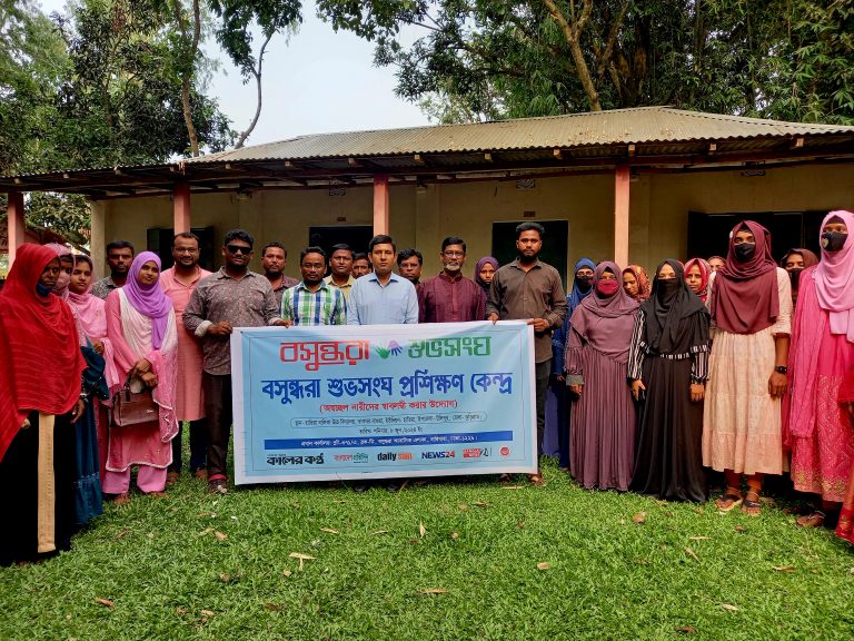 উলিপুরে ৩ মাসব‌্যাপী শুভসং‌ঘের সেলাই প্রশিক্ষ‌ণের উদ্বোধন