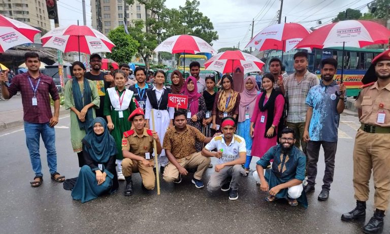 রাজধানীতে যানজট নিরসনে কাজ করছে বসুন্ধরা শুভসংঘ