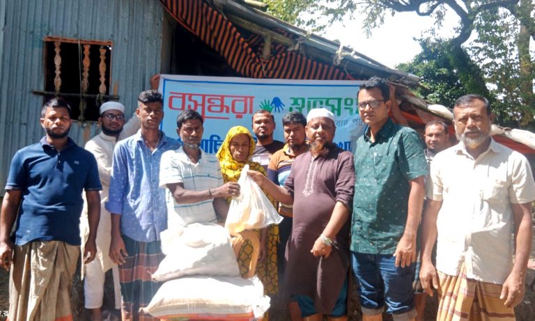 গলাচিপায় বৈষম্য বিরোধী ছাত্র আন্দোলনে শহিদ রাসেলের পরিবারকে বসুন্ধরা শুভসংঘের খাদ্য সহায়তা 